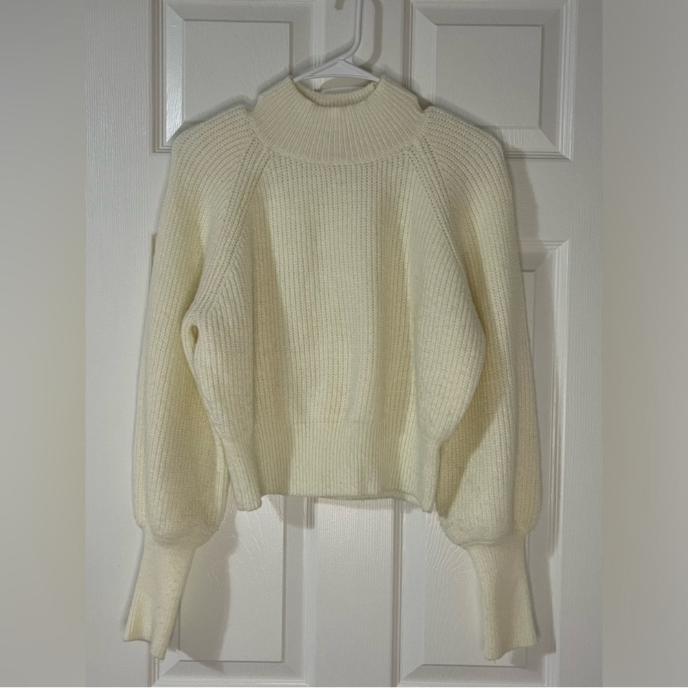 Pink Lily cream cropped turtleneck sweater medium